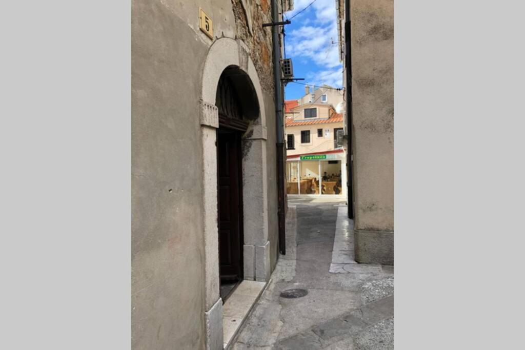 Apartman Kadic Senj سينج المظهر الخارجي الصورة